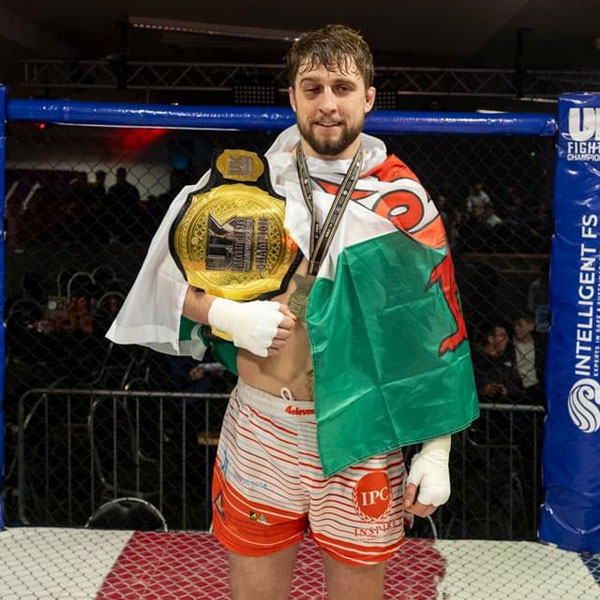 Kieran Edwards with championship belt